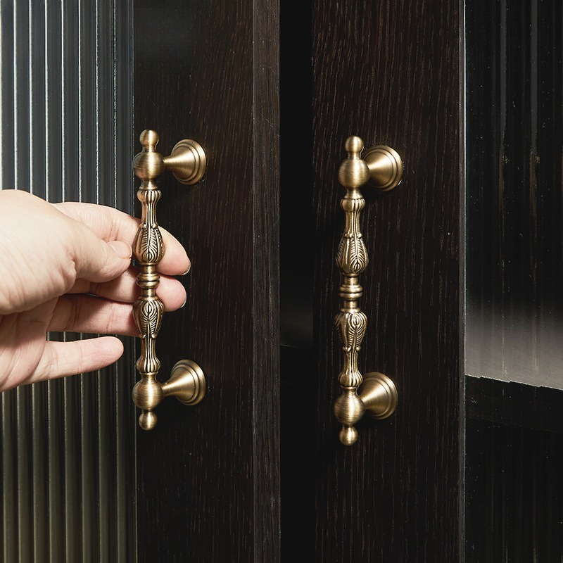 High End European Retro Wardro - Furniture Hardware High End 评论和价格